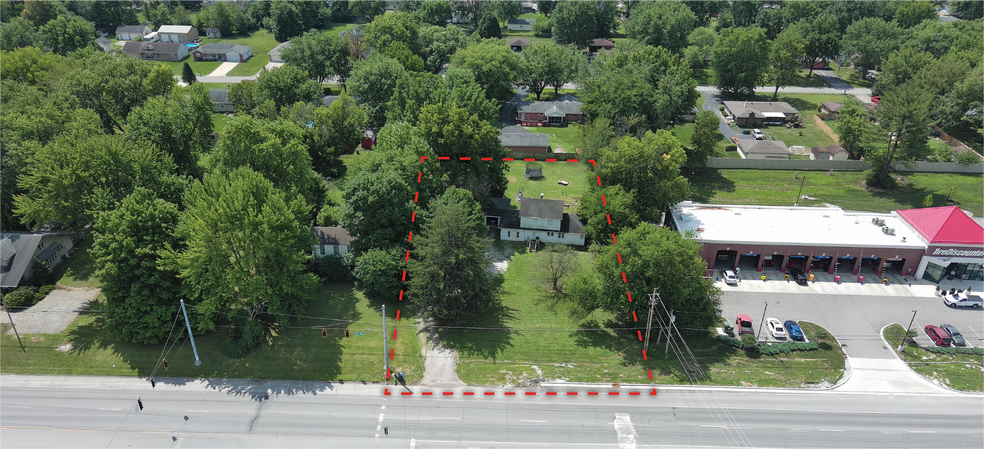 9057 Rockville Rd, Indianapolis, IN à vendre - Photo du bâtiment - Image 3 de 6