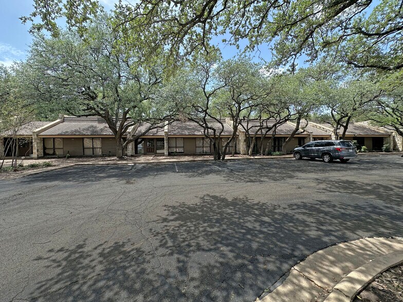 8400 MoPac Expy N, Austin, TX à louer - Photo du bâtiment - Image 2 de 6