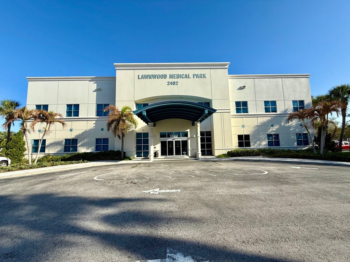 2402 Frist Blvd, Fort Pierce, FL 34950 - Unité 101 -  - Photo intérieure - Image 1 of 14