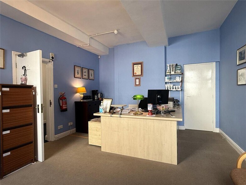 10 Church St, Kidderminster à vendre - Photo du bâtiment - Image 3 de 19