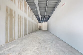 7655 Mall Pky, Stonecrest, GA à louer Photo intérieure- Image 1 de 1