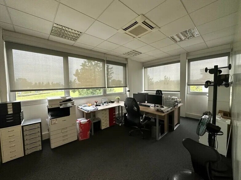 Office in Entzheim for sale - Interior Photo - Image 3 of 9