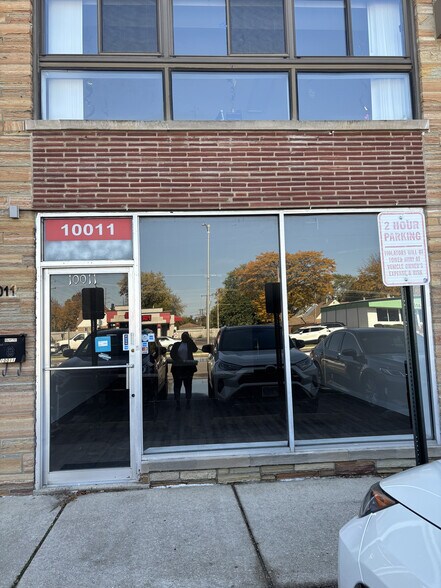 10005-10015 Grand Ave, Franklin Park, IL à louer - Photo du bâtiment - Image 2 de 5