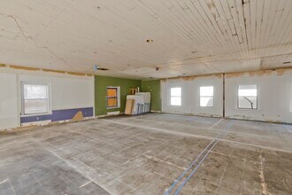 55 Main St, Chicopee, MA à louer Photo intérieure- Image 2 de 13