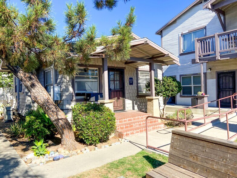 146-154 N Holliston Ave, Pasadena, CA à vendre - Photo du bâtiment - Image 3 de 4