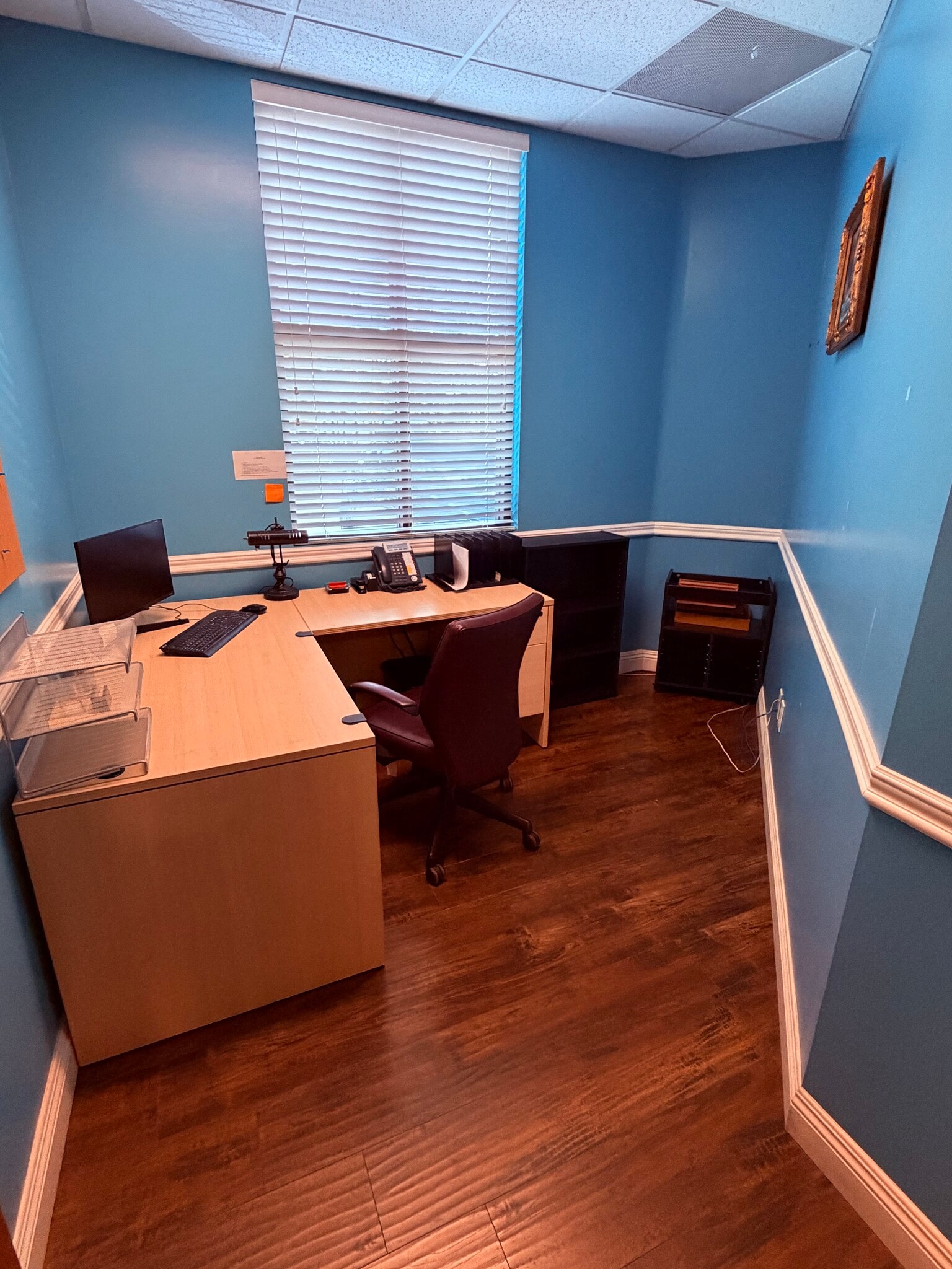 8600 Utica Ave, Rancho Cucamonga, CA à louer Photo intérieure- Image 1 de 7