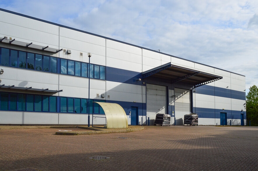 Davy Av, Milton Keynes for lease - Building Photo - Image 2 of 7