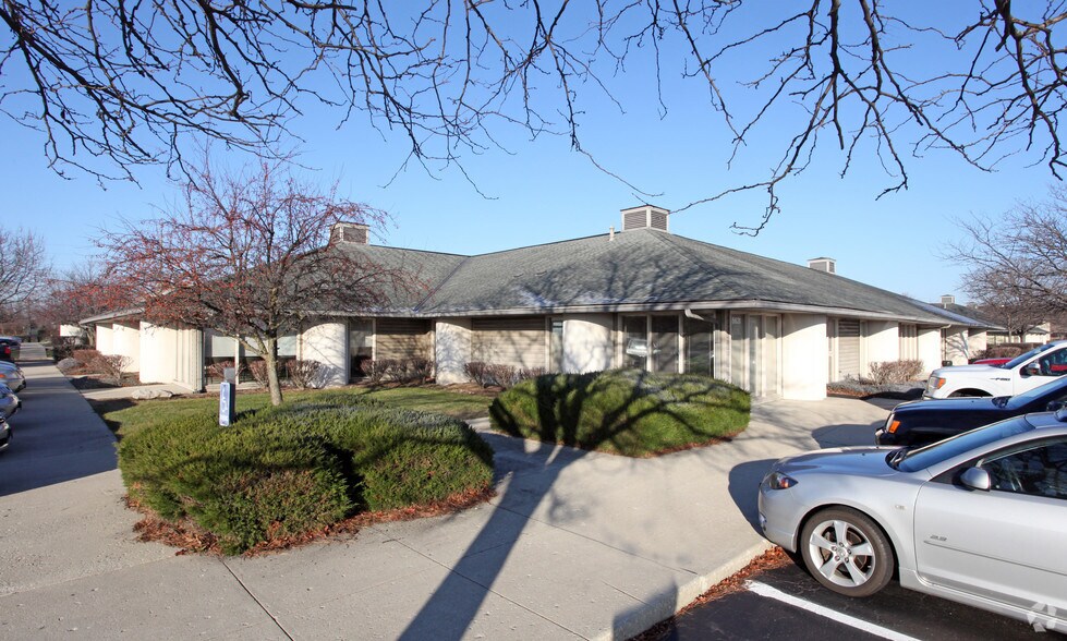 6631 Commerce Pky, Dublin, OH à vendre - Photo du bâtiment - Image 3 de 30