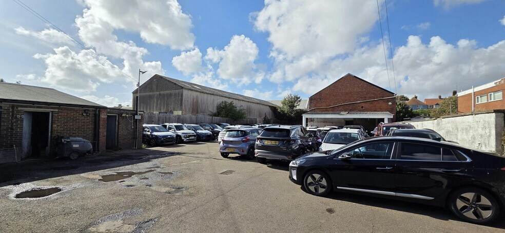 Blatchington Rd, Seaford à vendre - Photo du bâtiment - Image 3 de 4