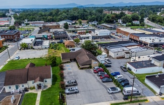 Plus de détails pour 221 S Maple St, Vinton, VA - Bureau à louer