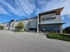1010 Crews Commerce Dr, Orlando, FL for lease Interior Photo- Image 1 of 17