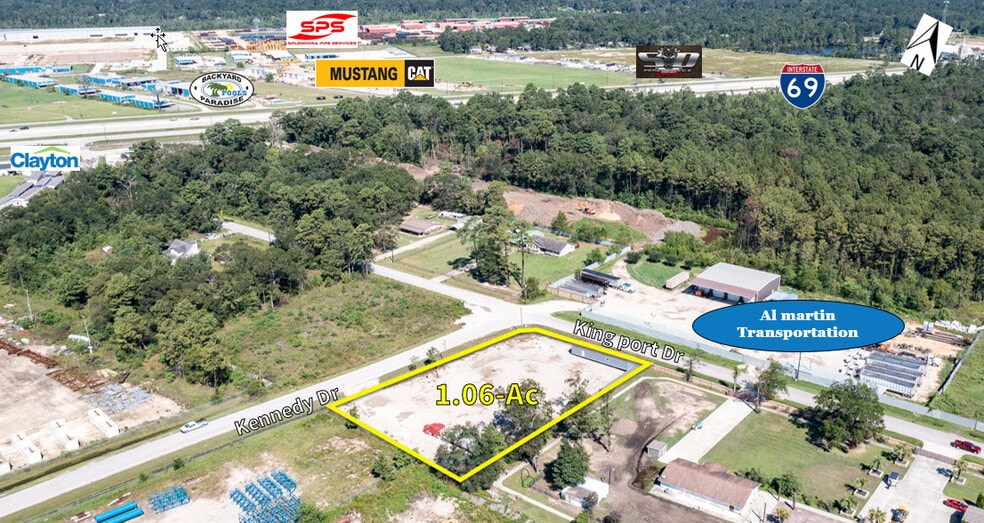 13628 Kennedy Dr, Splendora, TX à vendre - Photo du bâtiment - Image 3 de 7