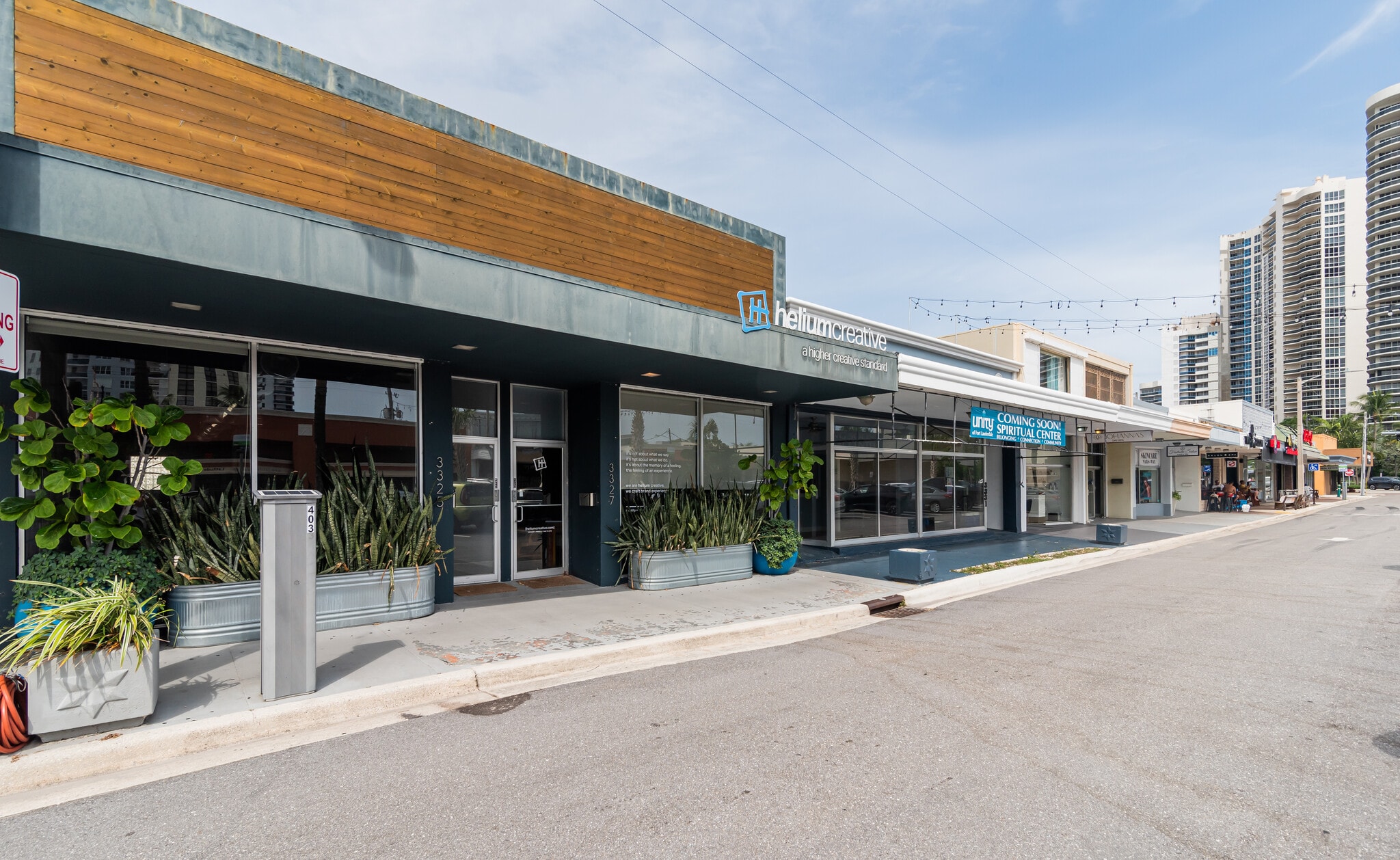 3325-3327 NE 32nd St, Fort Lauderdale, FL for lease Interior Photo- Image 1 of 5