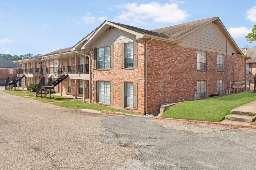 2451 Lake Rd, Huntsville, TX à vendre - Photo du bâtiment - Image 3 de 78