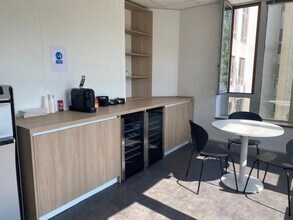 1-3 Boulevard Charles De Gaulle, Colombes for sale Interior Photo- Image 2 of 3