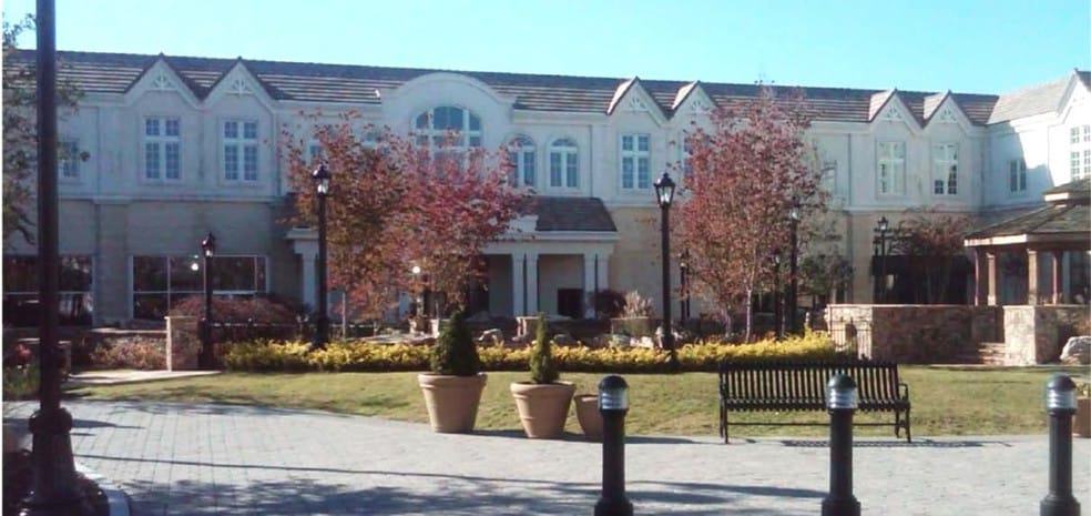 354 Newnan Crossing Byp, Newnan, GA for lease - Building Photo - Image 2 of 27