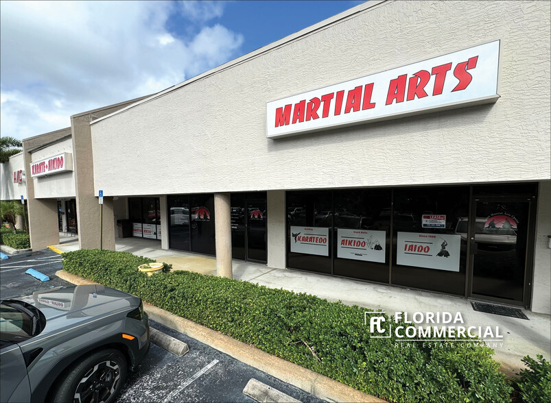 1823 SE Federal Hwy, Stuart, FL for lease - Building Photo - Image 1 of 7