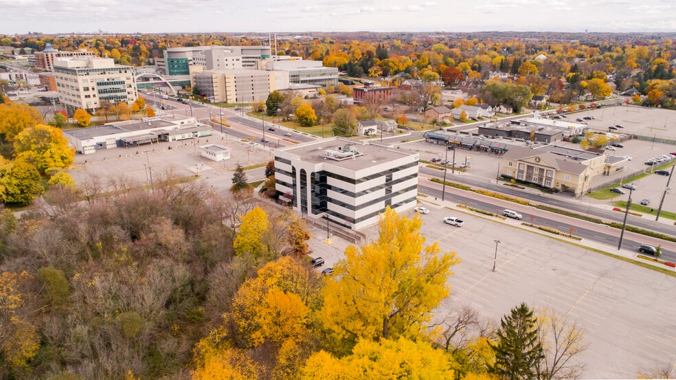 531 Davis Dr, Newmarket, ON for lease - Aerial - Image 2 of 4