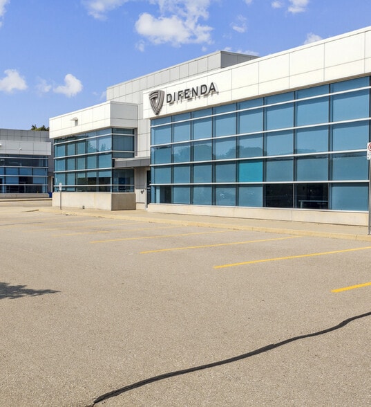 1375 N Service Rd E, Oakville, ON for lease - Building Photo - Image 2 of 3