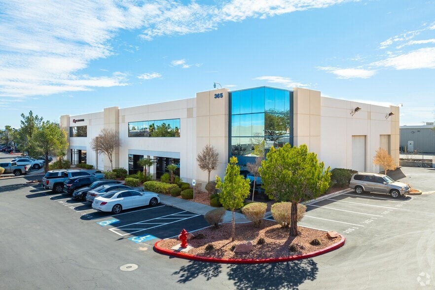 365 Pilot Rd, Las Vegas, NV for lease - Primary Photo - Image 1 of 6