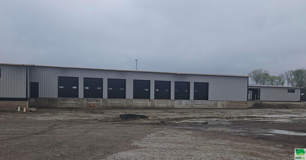 1709 E Hwy 20, Lawton, IA for lease - Building Photo - Image 2 of 4