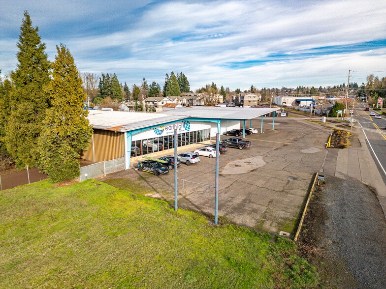 812 MCCLAINE ST/ UNIT 2, Silverton, OR for sale - Building Photo - Image 3 of 17