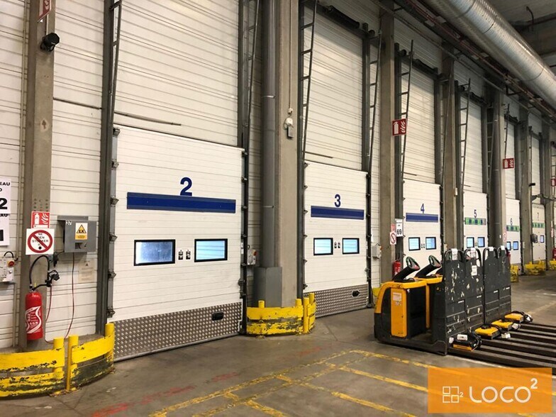 Industrial in Baziège for lease - Building Photo - Image 1 of 3