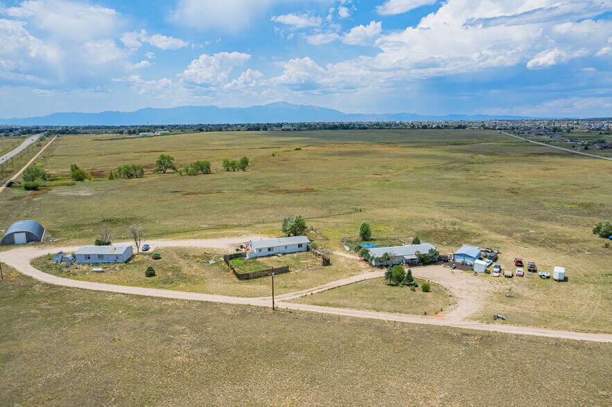 13934 Zan Ln, Peyton, CO à vendre - Photo du bâtiment - Image 2 de 11