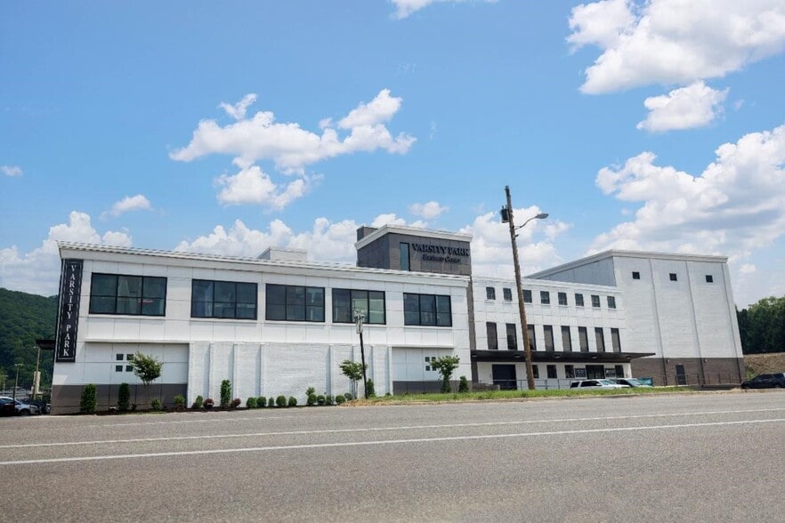 1948 Franklin Rd SW, Roanoke, VA for lease - Building Photo - Image 2 of 10