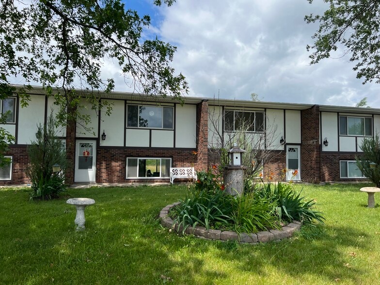 2067 Libertyville Rd, Fairfield, IA for sale - Primary Photo - Image 2 of 9