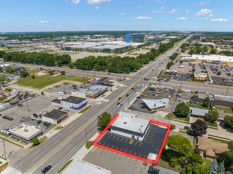 28838 Van Dyke Ave, Warren, MI for sale - Primary Photo - Image 1 of 1