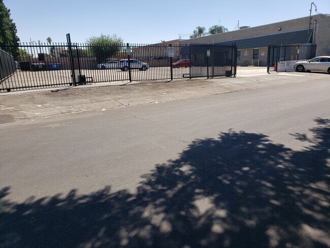 More details for 7624 Varna Ave, North Hollywood, CA - Office, Industrial for Lease