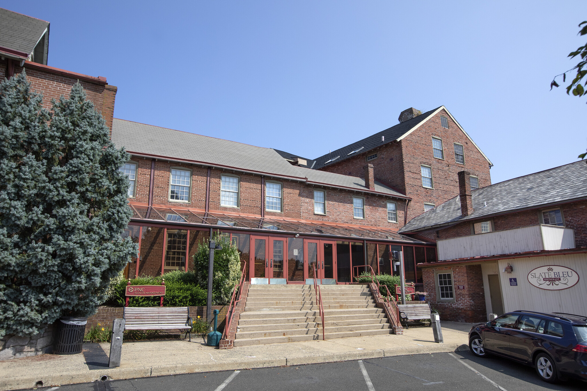 100 S Main St, Doylestown, PA for lease Building Photo- Image 1 of 12