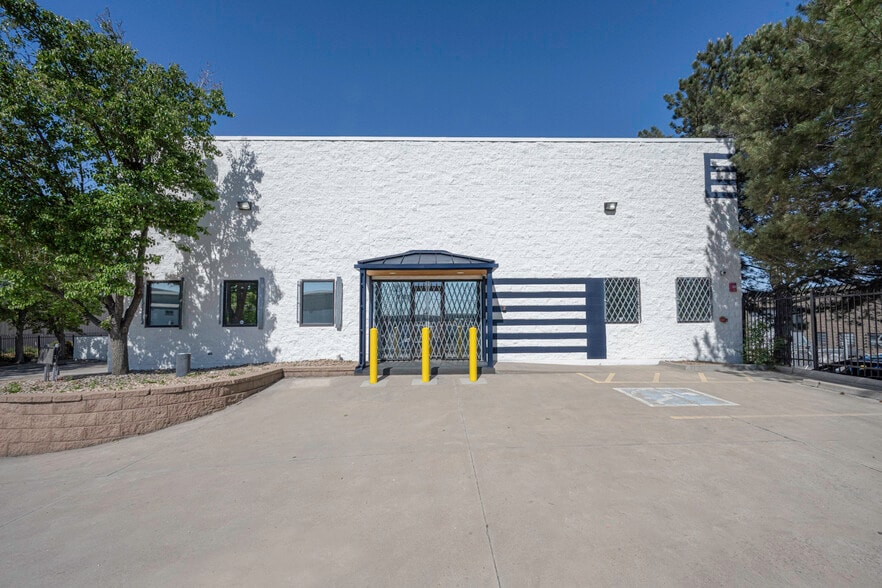 5715 Fairfax St, Commerce City, CO for lease - Building Photo - Image 3 of 19