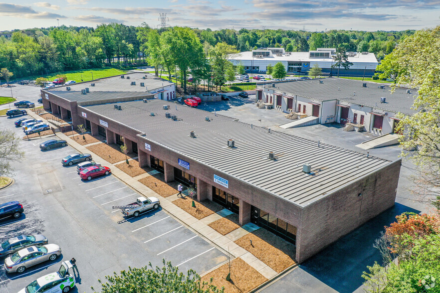 801 Clanton Rd, Charlotte, NC for lease - Aerial - Image 2 of 6