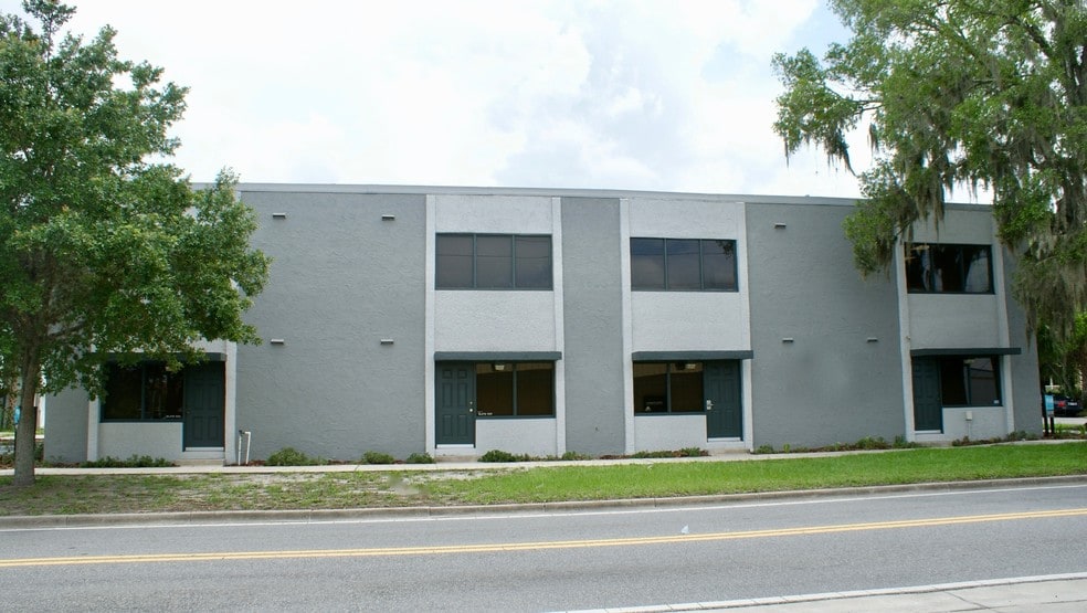 203 E 3rd St, Sanford, FL à louer - Photo du bâtiment - Image 2 de 7