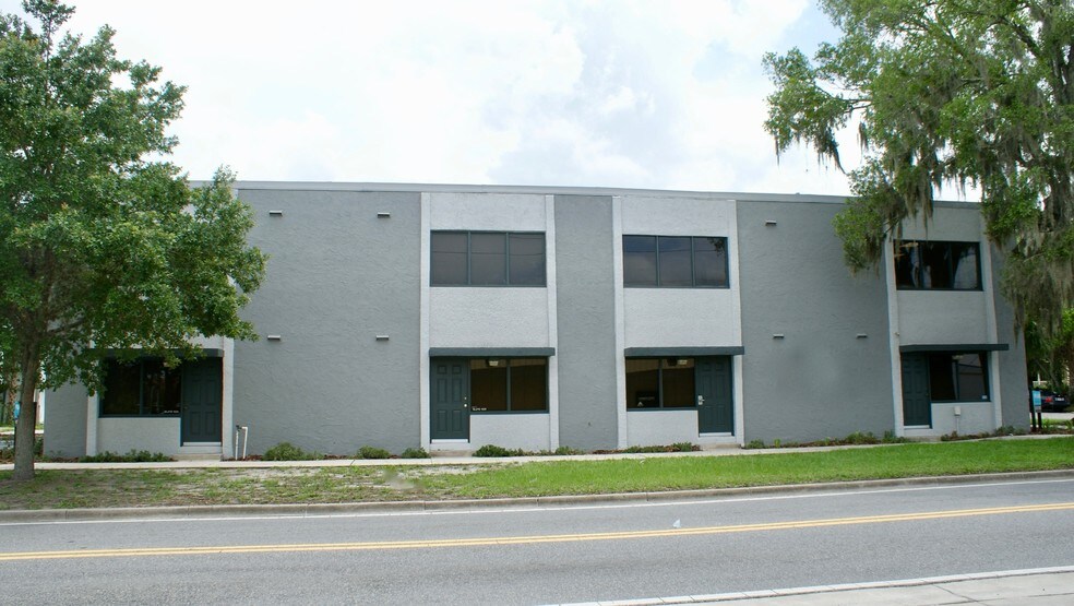 203 E 3rd St, Sanford, FL à louer - Photo du bâtiment - Image 2 de 11