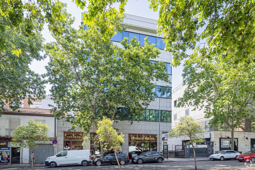 Calle de Alcalá, 498, Madrid, Madrid for lease - Building Photo - Image 2 of 4