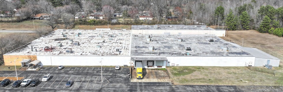 1731 Mineral Wells Ave, Paris, TN for sale - Building Photo - Image 3 of 12