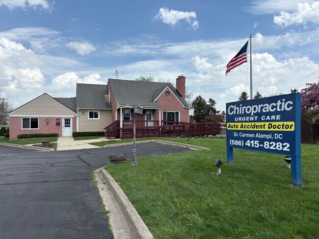 Plus de détails pour 31500 Schoenherr Rd, Warren, MI - Bureau à vendre