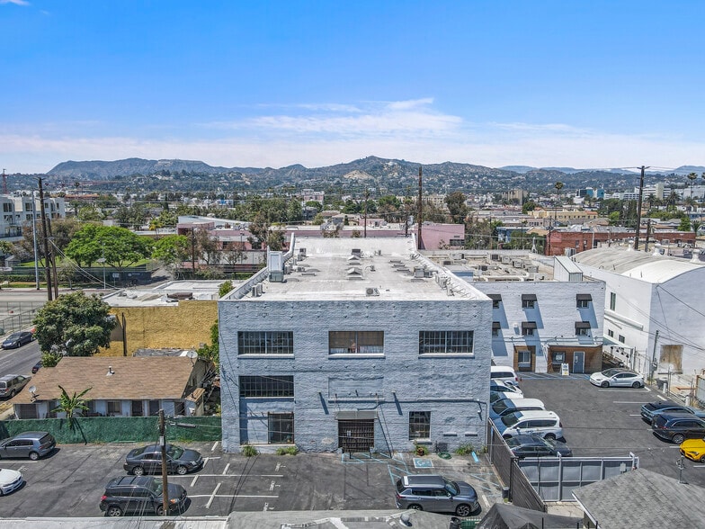 5176 Santa Monica Blvd, Los Angeles, CA à louer - Photo du bâtiment - Image 3 de 16