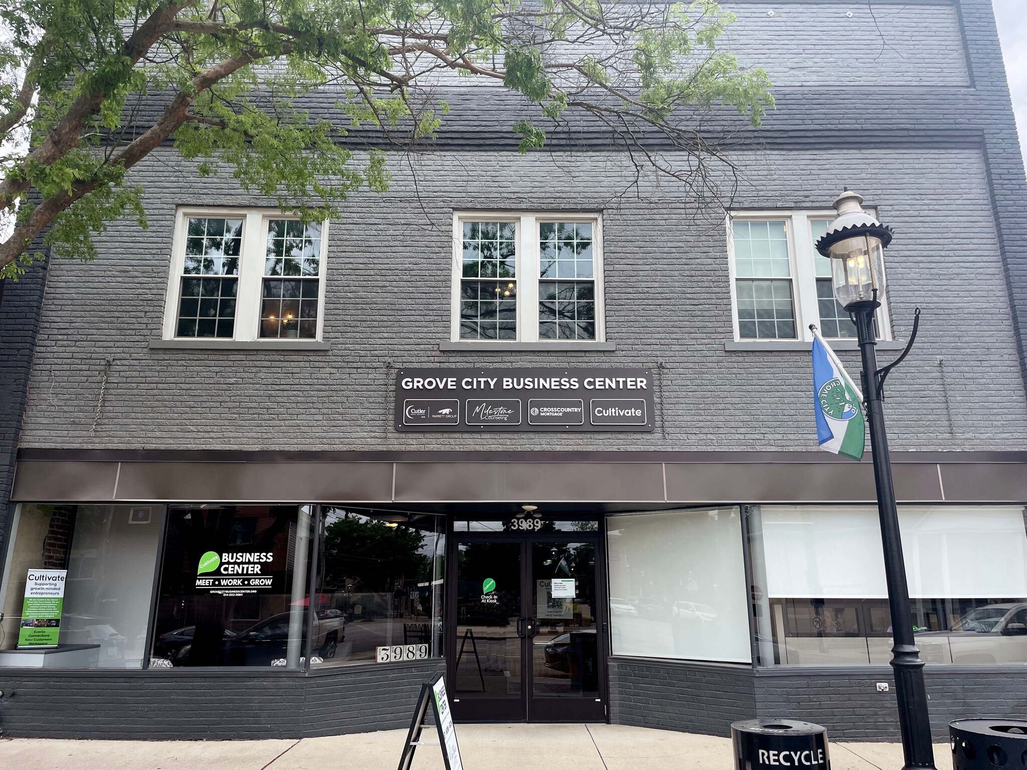 3989 Broadway, Grove City, OH for lease Primary Photo- Image 1 of 34