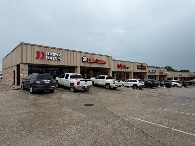 1208 S FM 51, Decatur, TX for lease - Building Photo - Image 1 of 8