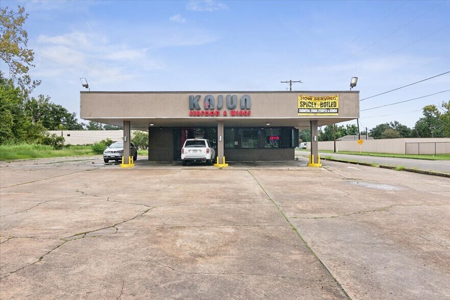 1102 W Park Ave, Orange, TX à vendre - Photo du bâtiment - Image 1 de 27
