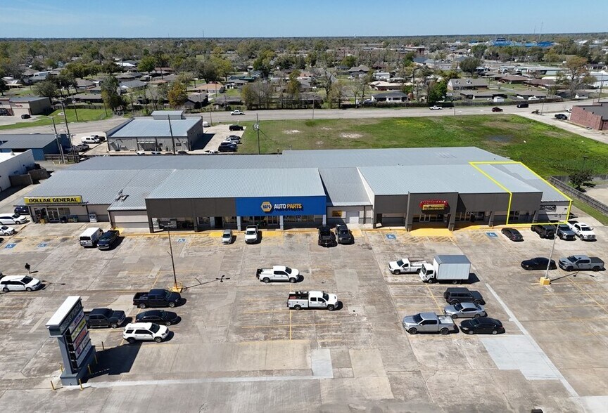 1003 Beglis Pky, Sulphur, LA for lease - Building Photo - Image 1 of 2