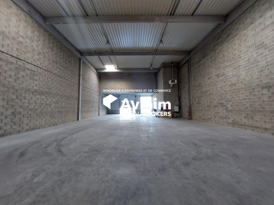 Industrial in Élancourt for lease Interior Photo- Image 1 of 2