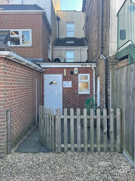 187 Lynchford Rd, Farnborough à vendre - Photo du bâtiment - Image 2 de 3