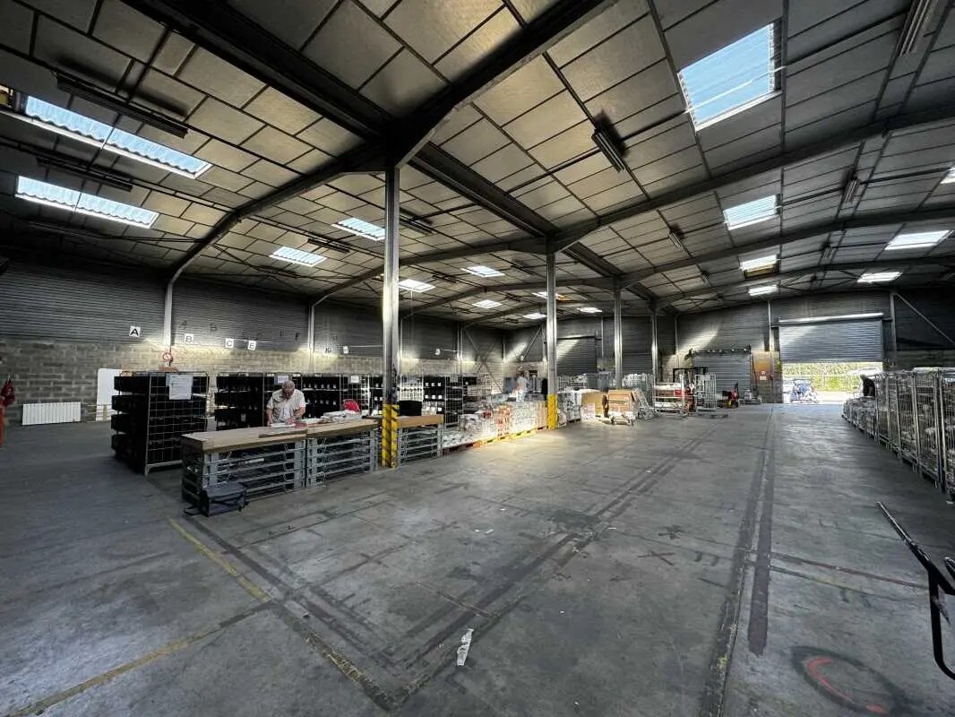 Bureau dans Vaulx-en-Velin à louer Photo intérieure- Image 1 de 1