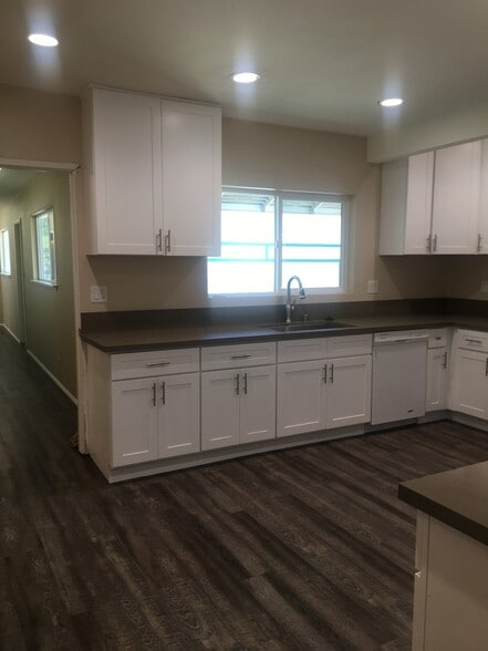 454 S Glassell St, Orange, CA for sale - Building Photo - Image 3 of 4