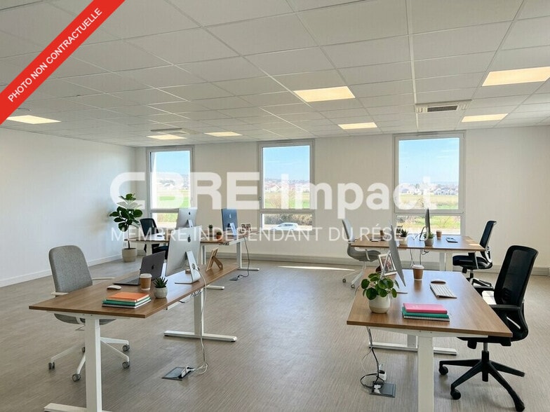 8 Rue Du Rompot, Fontaine-lès-Dijon for lease - Interior Photo - Image 2 of 8